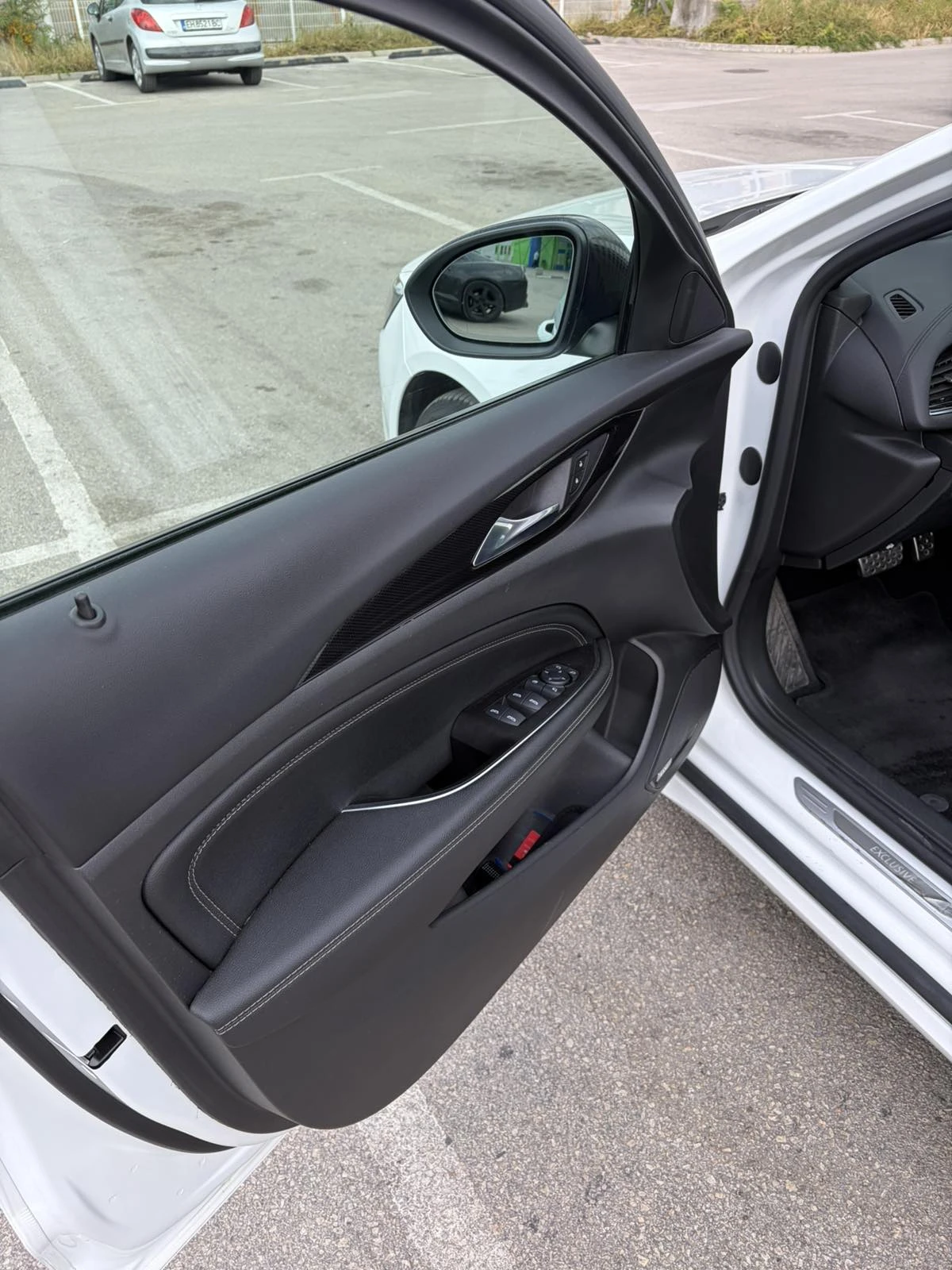 Opel Insignia SPORTS TURIER B OPC line, снимка 10 - Автомобили и джипове - 56041038