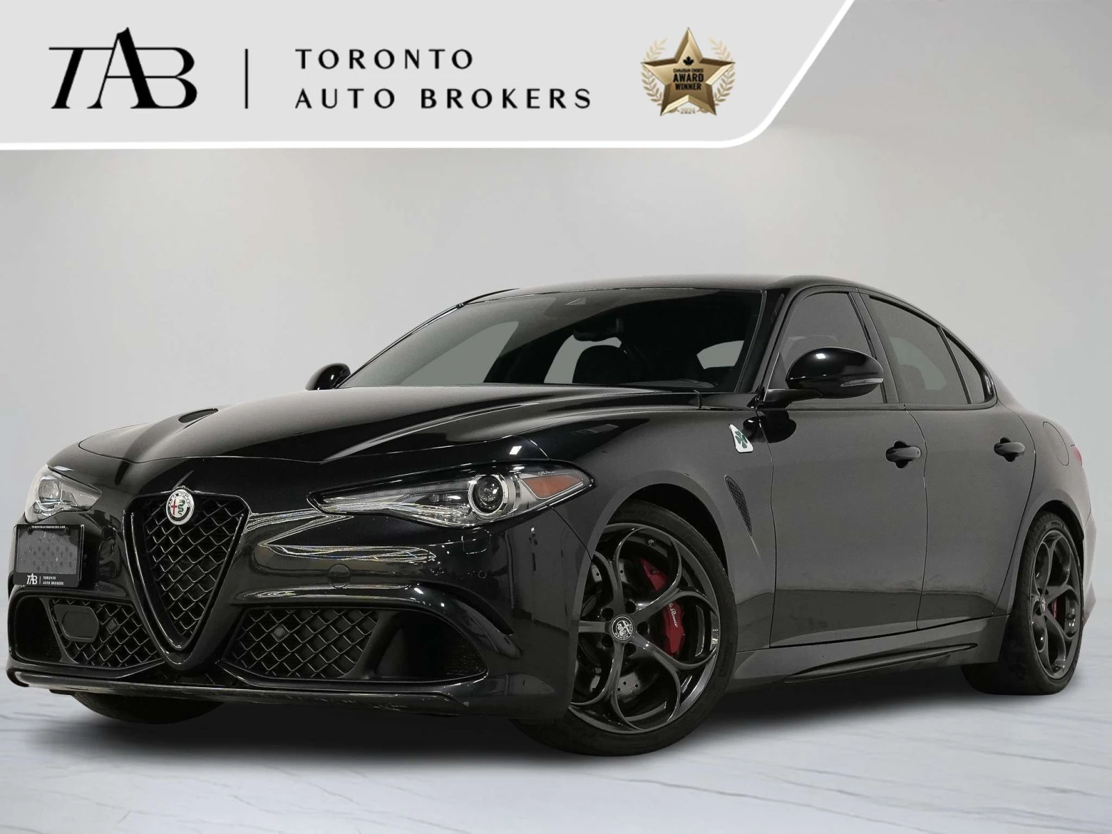 Alfa Romeo Giulia * QUADRIFOGLIO | HARMAN KARDON | CARBON FIBER * CA