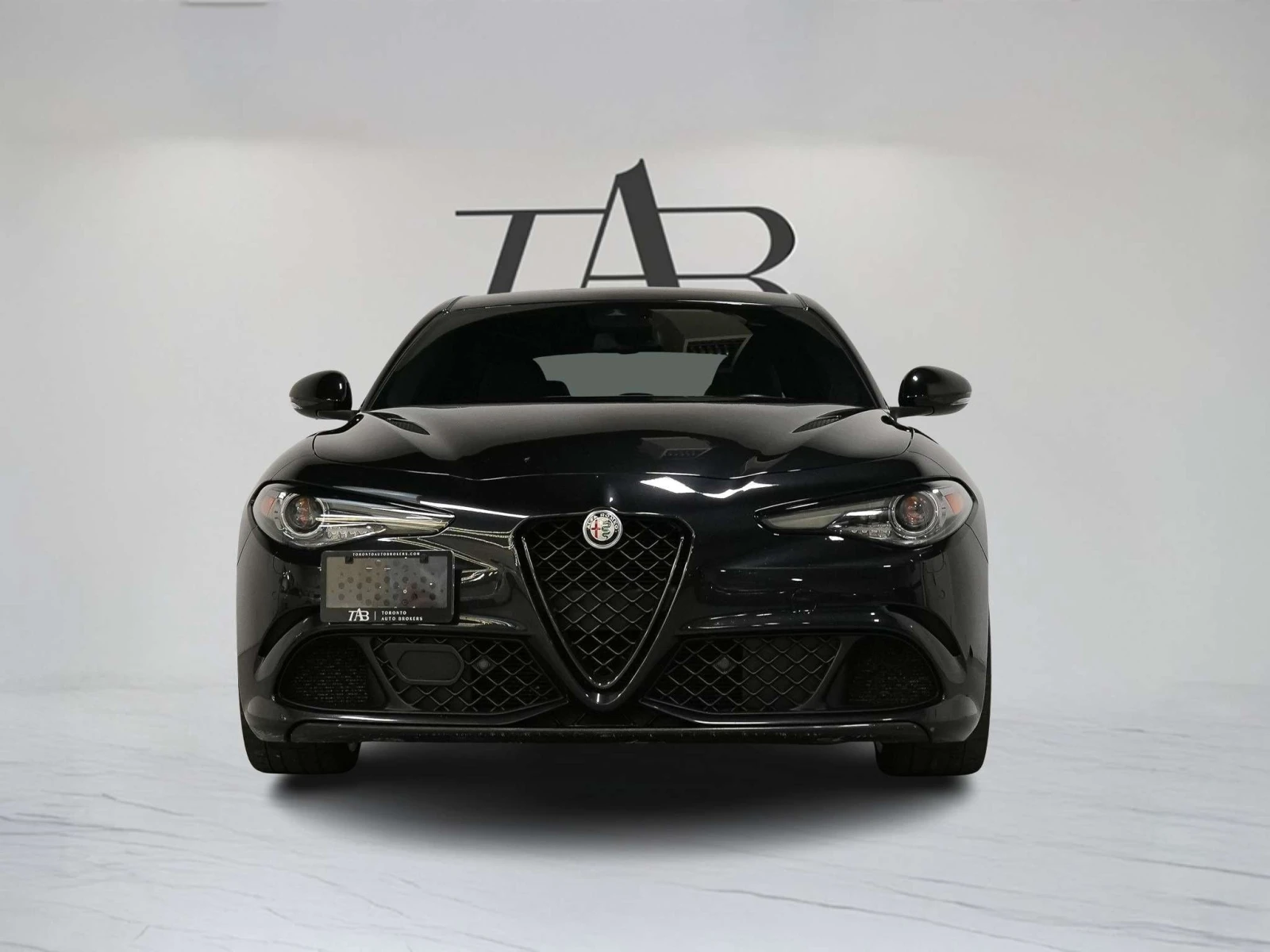 Alfa Romeo Giulia * QUADRIFOGLIO | HARMAN KARDON | CARBON FIBER * CA, снимка 6 - Автомобили и джипове - 56073182