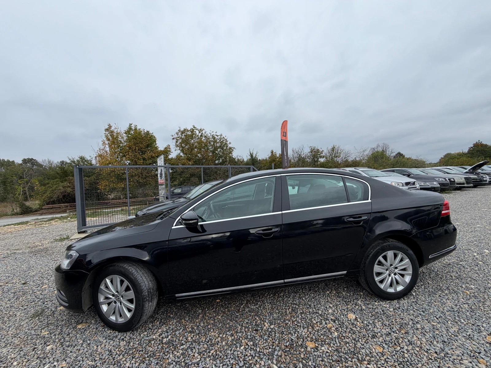 VW Passat БАРТЕР* РЪЧКА* 133000км* УНИКАТ, снимка 5 - Автомобили и джипове - 56602011