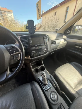 Mitsubishi Outlander Phev, снимка 12