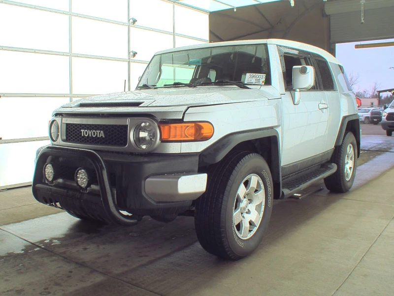 Toyota Fj cruiser КРАЙНА ЦЕНА ДО СОФИЯ, снимка 3 - Автомобили и джипове - 49110726