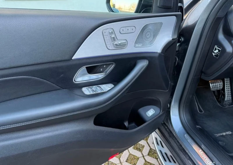 Mercedes-Benz GLE 350 d/4M/AMG/272HP/AIRM./PANO/MEMO/KLESS/LED/669f, снимка 10 - Автомобили и джипове - 51522047