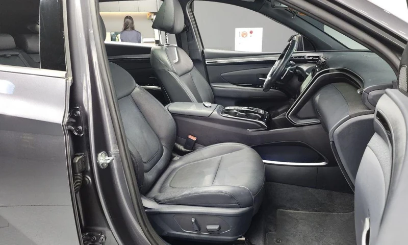 Hyundai Tucson Gasoline 1.6 Turbo 2WD Inspiration, снимка 11 - Автомобили и джипове - 52069741