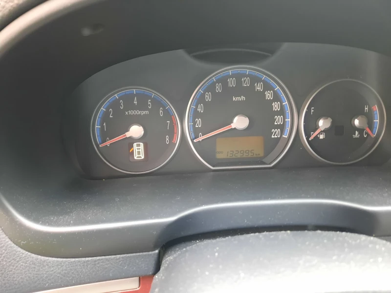 Hyundai Santa fe 2.7 бензин , снимка 14 - Автомобили и джипове - 52726860