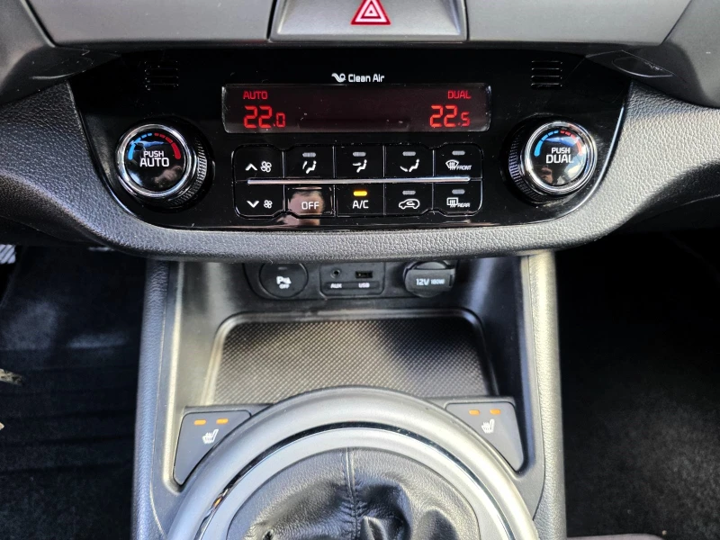 Kia Sportage 2.0crdi/AWD/Feel Rebel* , снимка 10 - Автомобили и джипове - 53446420