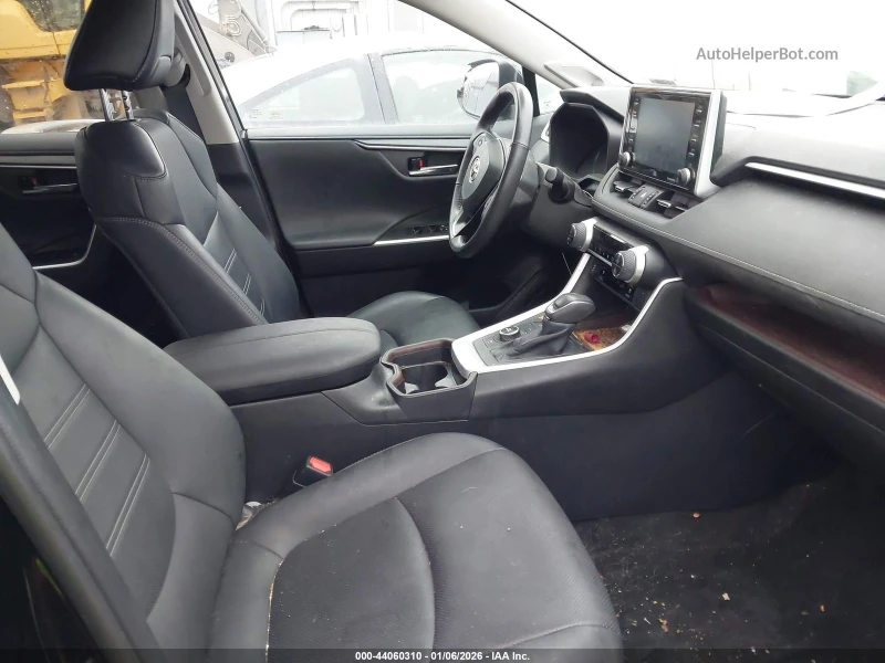 Toyota Rav4 Hybrid* 4WD* Black Edition* Buy now, снимка 10 - Автомобили и джипове - 53590965