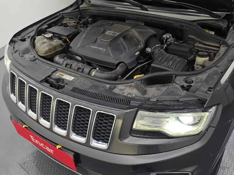 Jeep Grand cherokee 3.0 DIESEL OVERLAND WK2, снимка 6 - Автомобили и джипове - 55183479