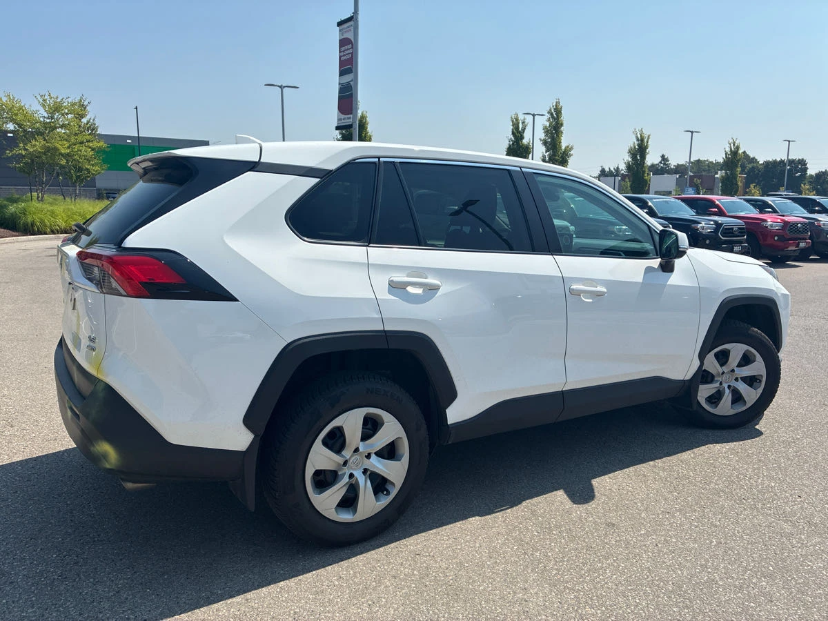 Toyota Rav4 CARFAX* АВТОФИНАНСИРАНЕ БЕЗ ПЪРВОНАЧАЛНА ВНОСКА - изображение 4