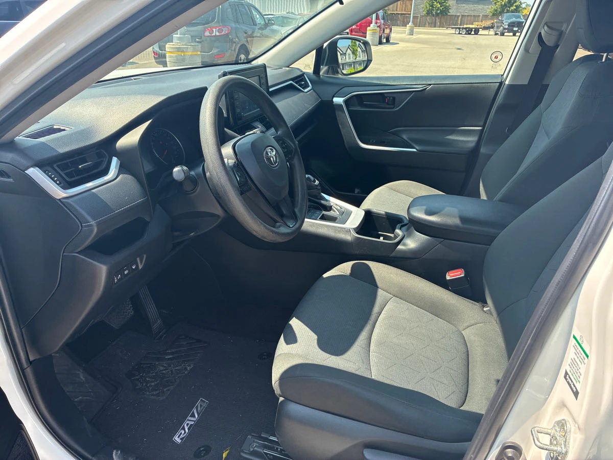 Toyota Rav4 CARFAX* АВТОФИНАНСИРАНЕ БЕЗ ПЪРВОНАЧАЛНА ВНОСКА - изображение 6