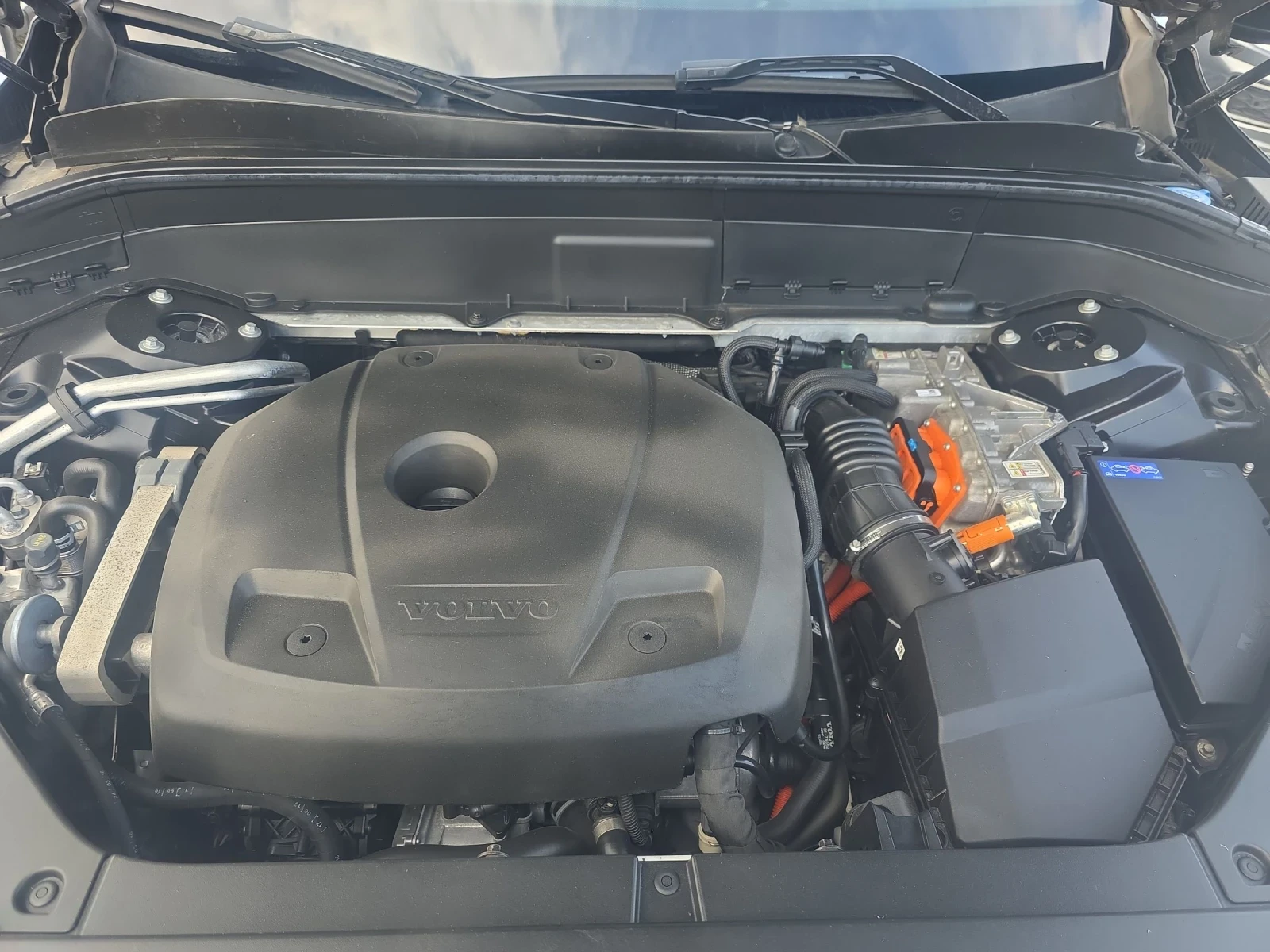 Volvo Xc90 Plug-in xibrid 408ps - изображение 4