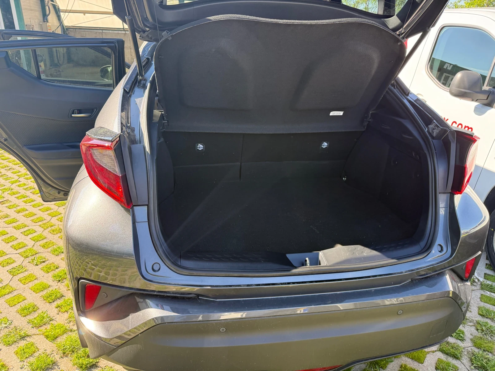 Toyota C-HR CLUB � �������� �� 2032 | Mobile.bg � ����������� 12