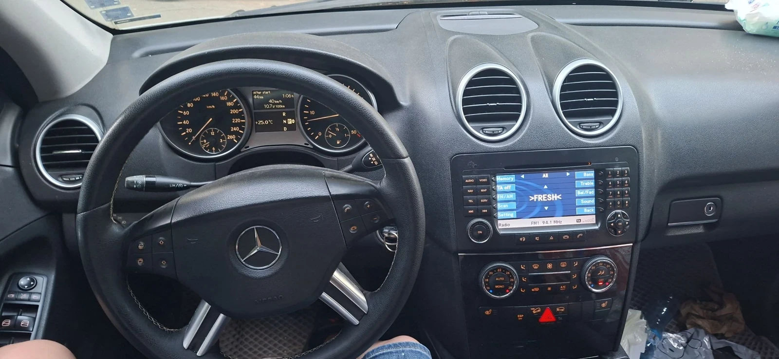 Mercedes-Benz ML 320, снимка 9 - Автомобили и джипове - 54992708