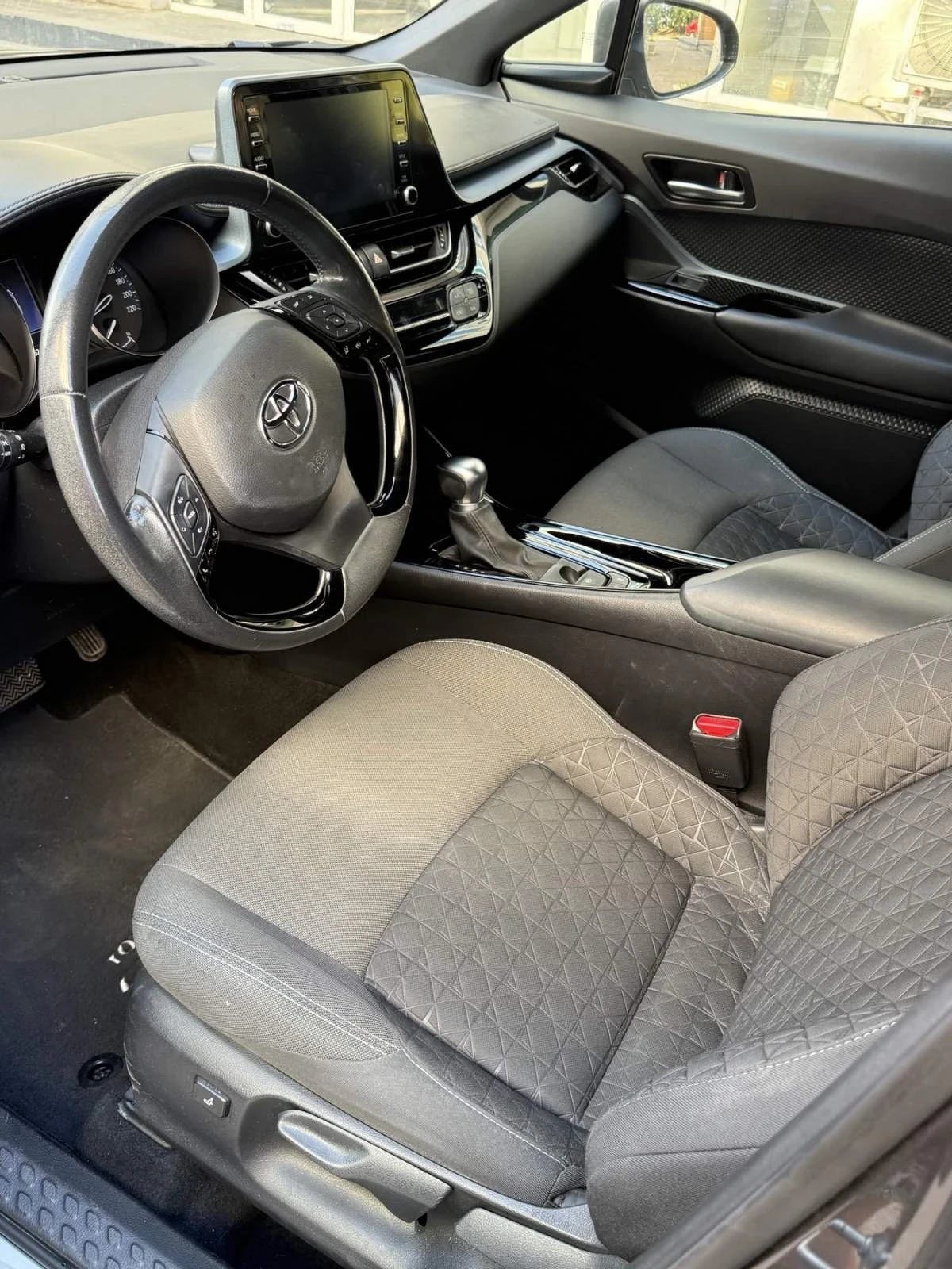 Toyota C-HR | Mobile.bg � ����������� 15