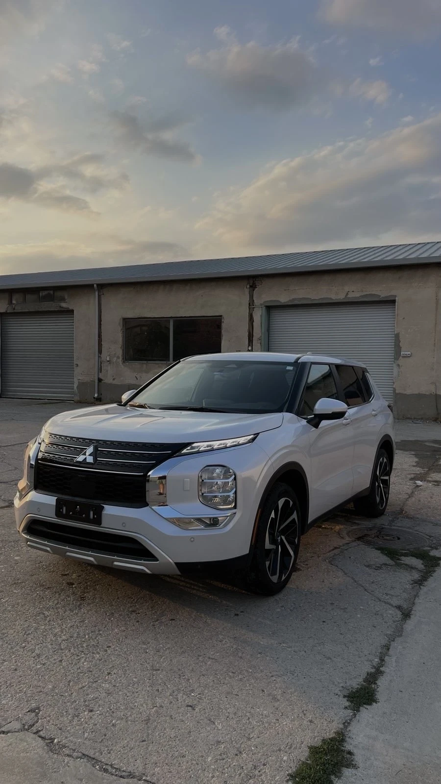 Mitsubishi Outlander 2.5/181hp/TOP/360/SE/4x4/ 6+ 1