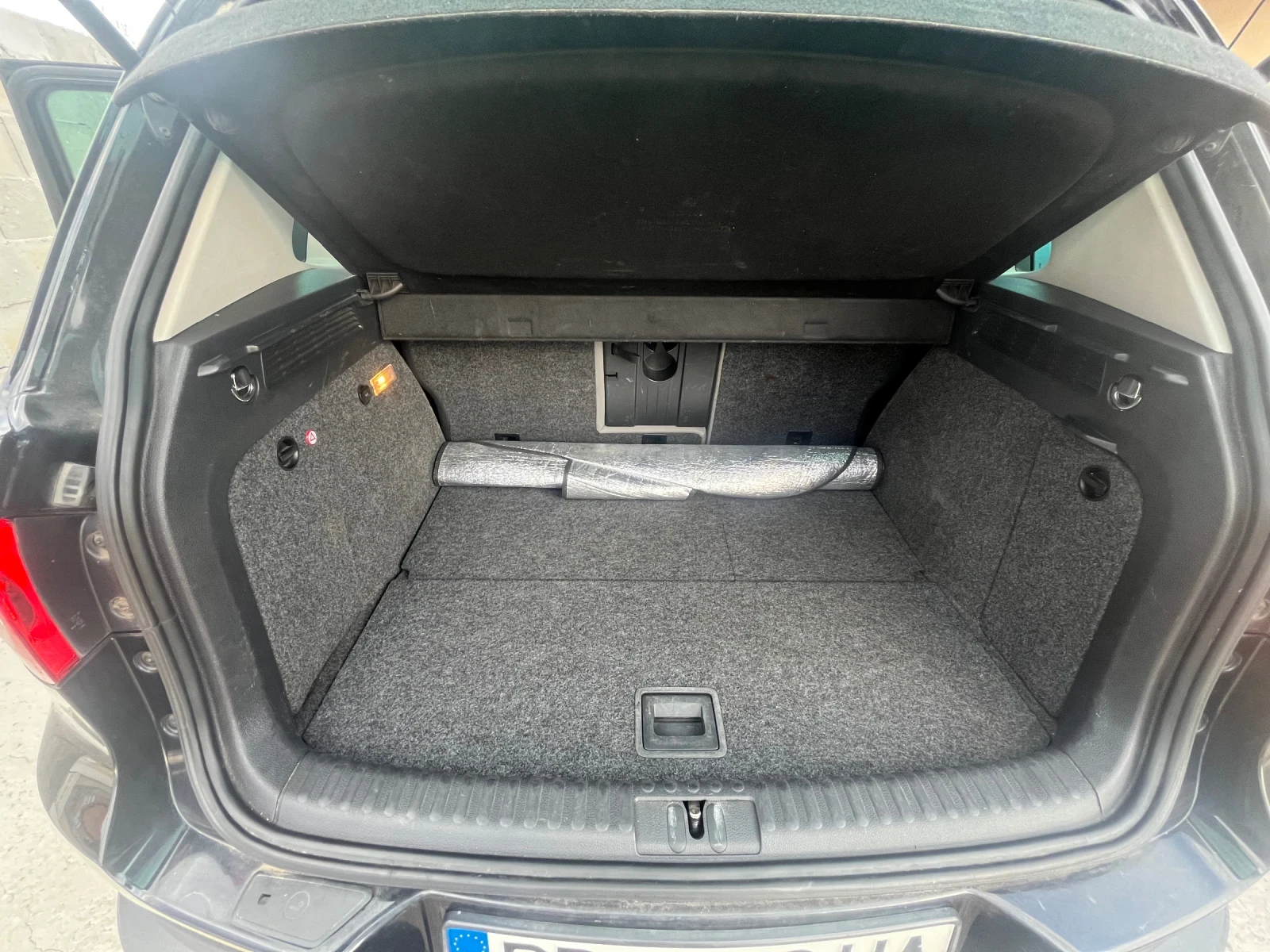 VW Tiguan, снимка 13 - Автомобили и джипове - 56086239
