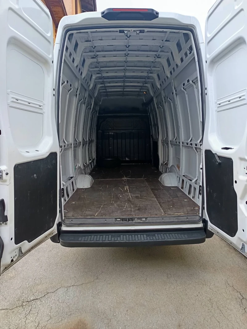 Iveco Daily 35 s 18 Гаранционен, снимка 4 - Бусове и автобуси - 52442699