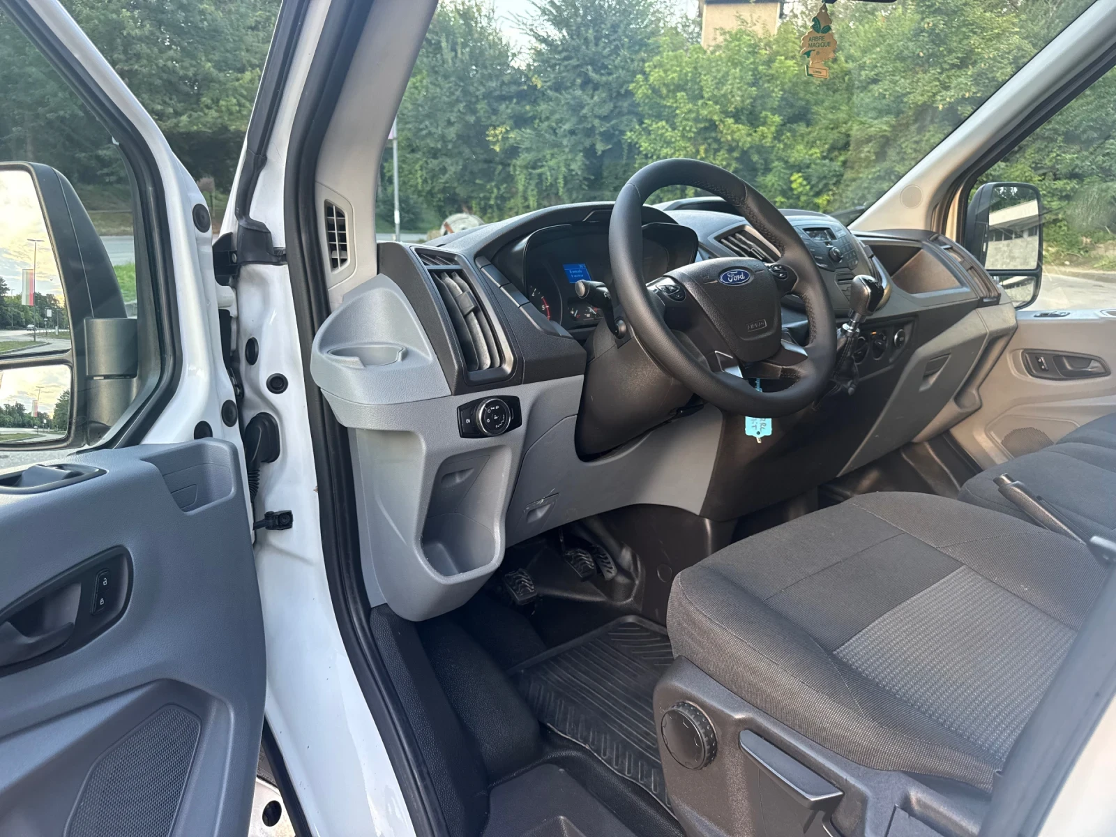 Ford Transit 2.0 двойна гума 170 к.с, снимка 8 - Бусове и автобуси - 55332015