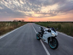     Ducati Panigale 899