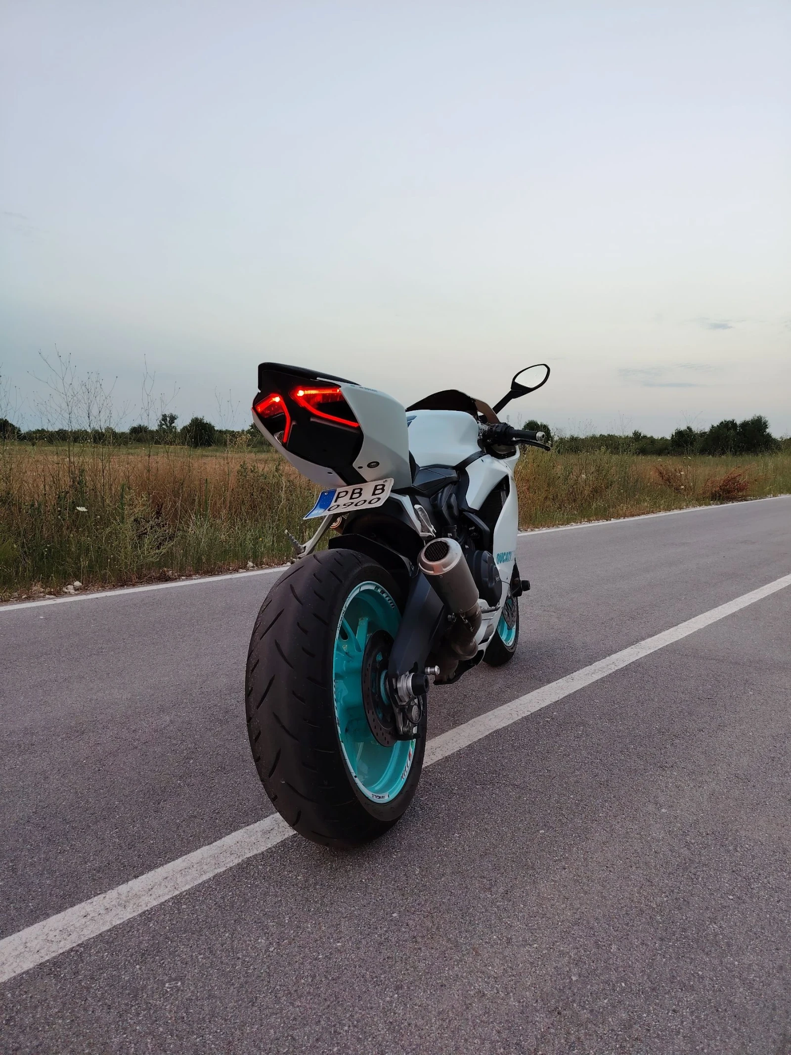 Ducati Panigale 899 - изображение 6