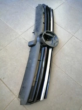 Оригинална решетка за Фолксваген Голф 7...5G0853653...5G0853653Q..., снимка 3