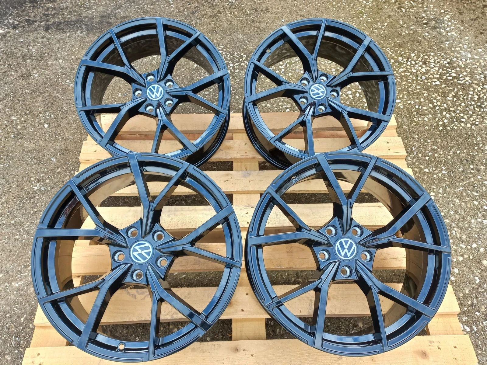 ������ �� VW | Mobile.bg � ����������� 4