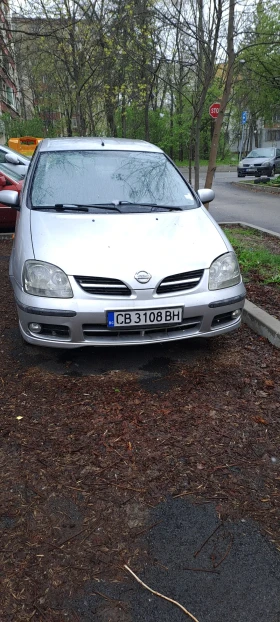 Nissan Almera tino Ван