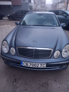  Mercedes-Benz E 220