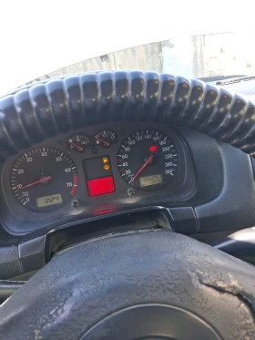 VW Golf - 1222 € / 2390.02 лв. - 26966472 2