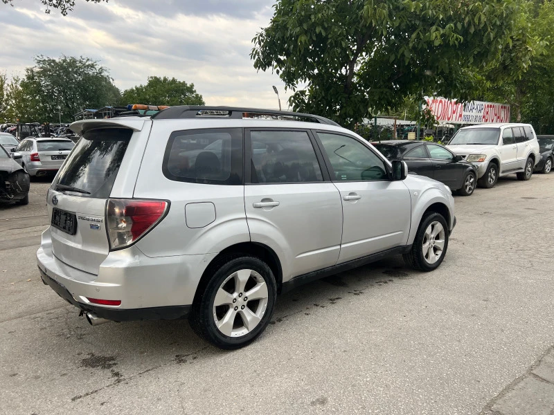 Subaru Forester 2.0D, снимка 3 - Автомобили и джипове - 41879752