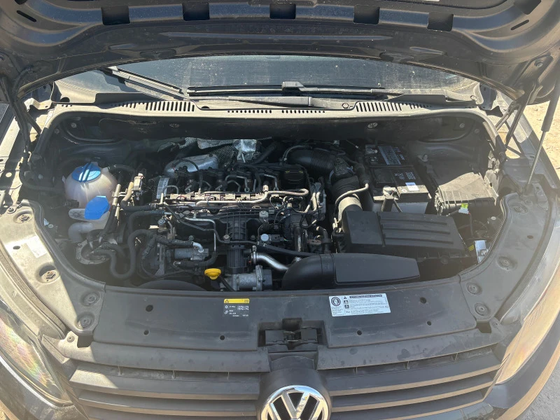 VW Caddy 1,6 тди на части, снимка 7 - Автомобили и джипове - 45221493