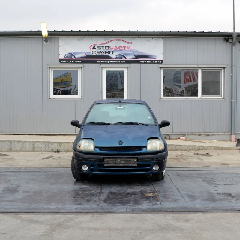 Renault Clio 1.2 i, снимка 1 - Автомобили и джипове - 47714054