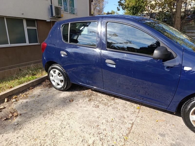 Dacia Sandero, снимка 2 - Автомобили и джипове - 47800562