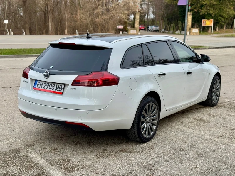 Opel Insignia, снимка 2 - Автомобили и джипове - 48686896