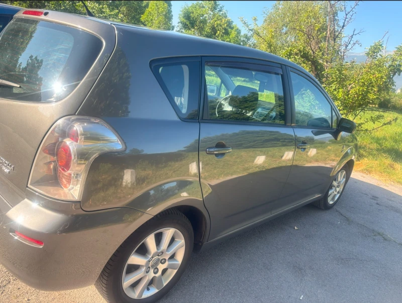 Toyota Corolla verso, снимка 2 - Автомобили и джипове - 52428748