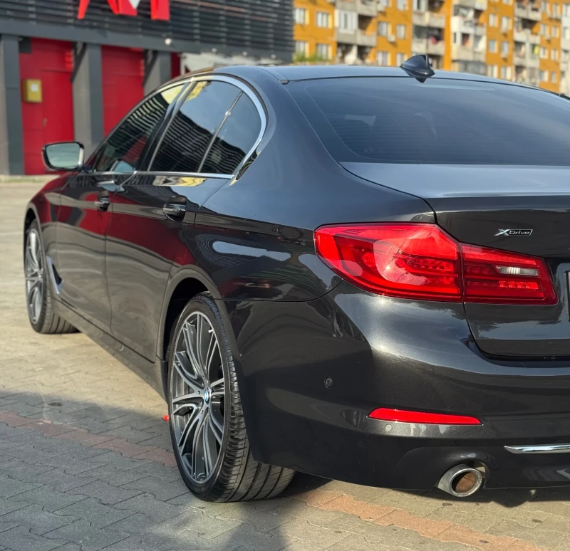 BMW 530 Luxury Line, xDrive, снимка 5 - Автомобили и джипове - 52752383