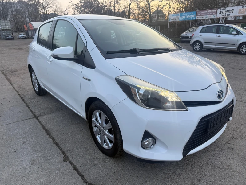 Toyota Yaris 1.5 Hybrid, снимка 2 - Автомобили и джипове - 52839562