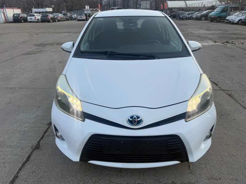 Toyota Yaris 1.5 Hybrid, снимка 3 - Автомобили и джипове - 52839562