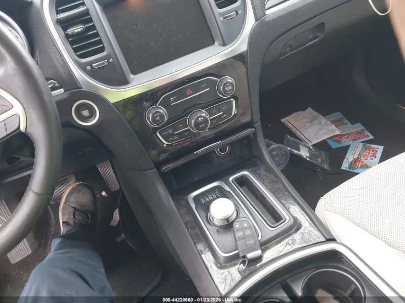 Chrysler 300c 3.6l, снимка 11 - Автомобили и джипове - 53583461