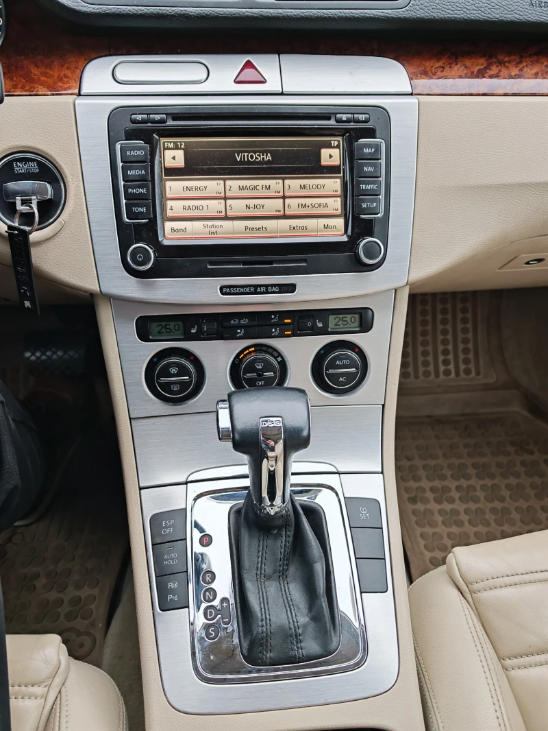 VW Passat, снимка 12 - Автомобили и джипове - 53593811