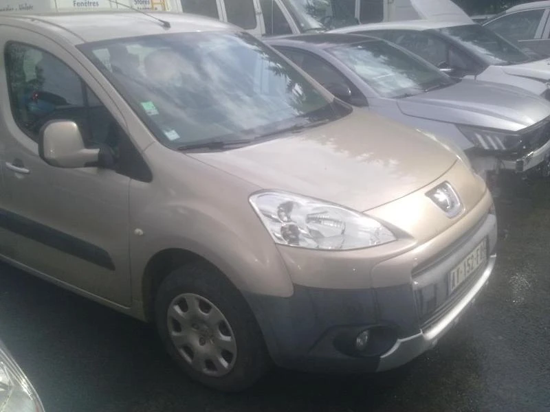 Peugeot Partner 1.6 HDi, снимка 8 - Автомобили и джипове - 32904249