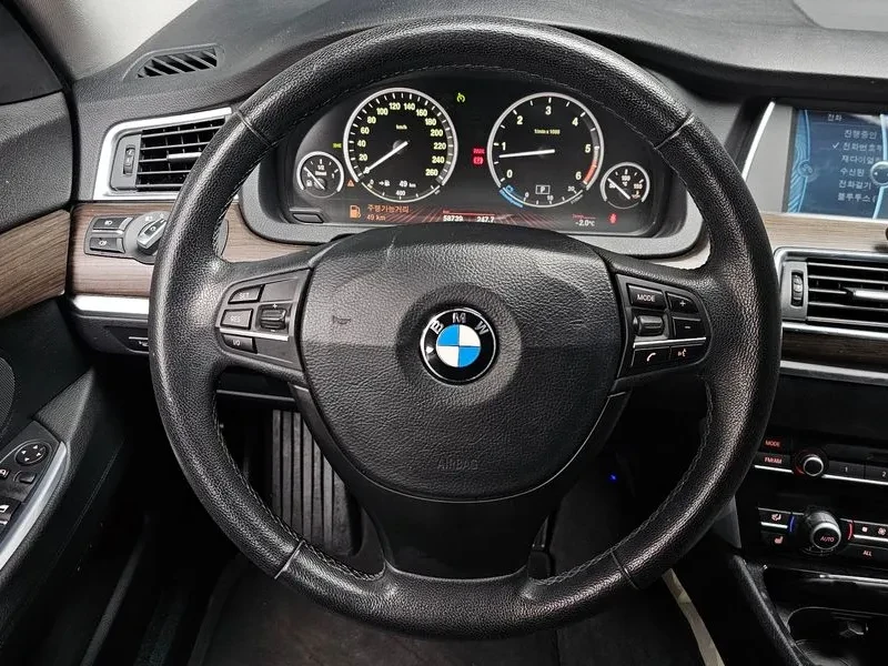 BMW 530 Gt (F07) 30D, снимка 13 - Автомобили и джипове - 55949847