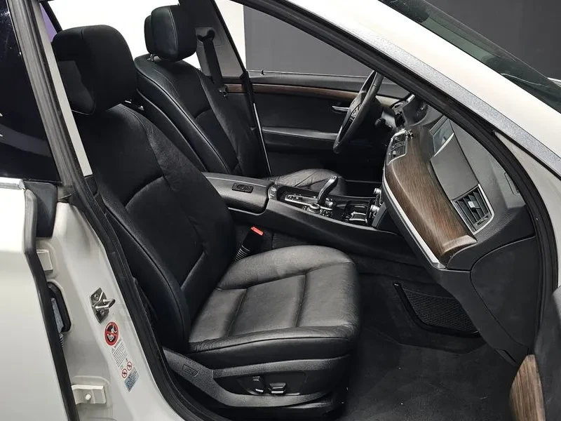 BMW 530 Gt (F07) 30D, снимка 12 - Автомобили и джипове - 55949847