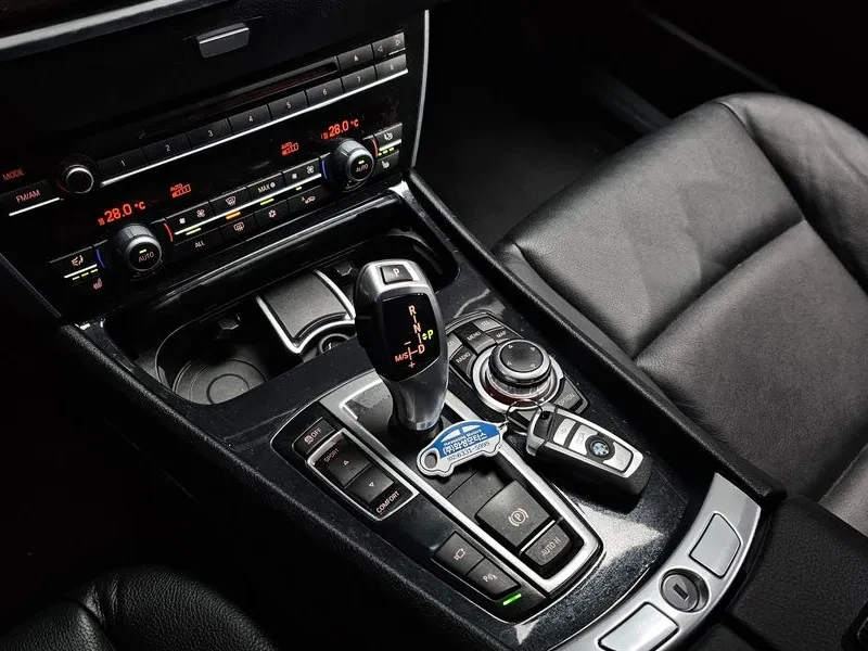 BMW 530 Gt (F07) 30D, снимка 9 - Автомобили и джипове - 55949847