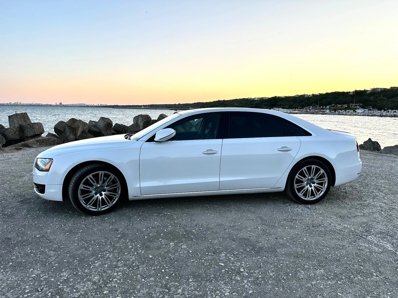 Audi A8 L 3.0 TFSI / LPG - изображение 6