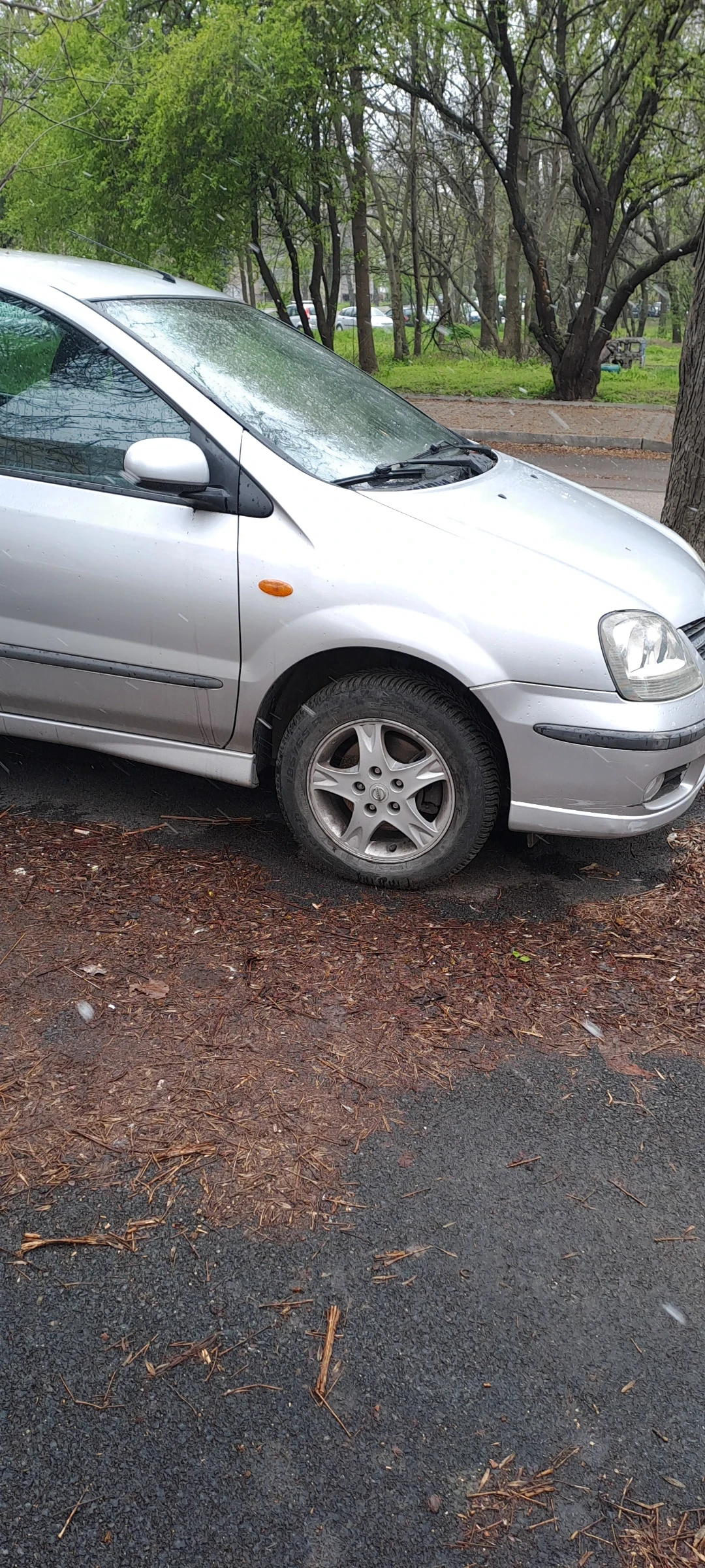 Nissan Almera tino  - изображение 2