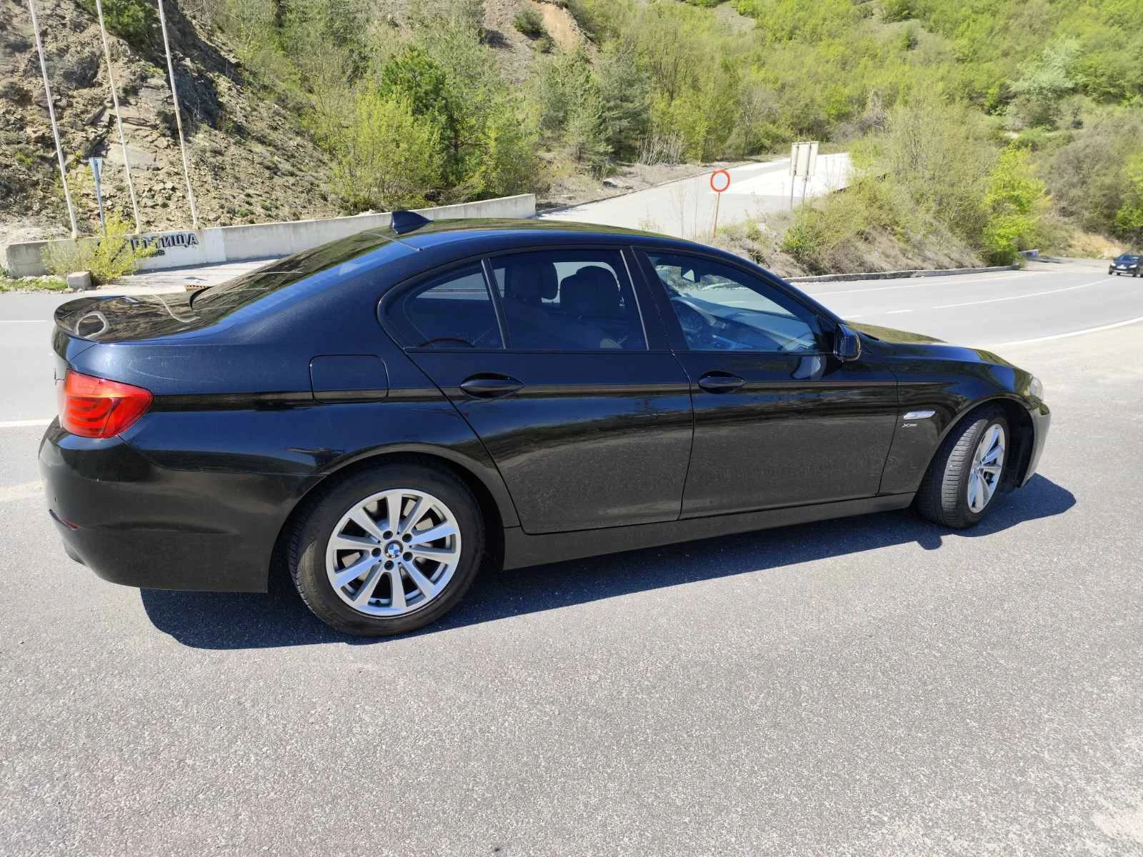 BMW 530 530d xdrive - изображение 7