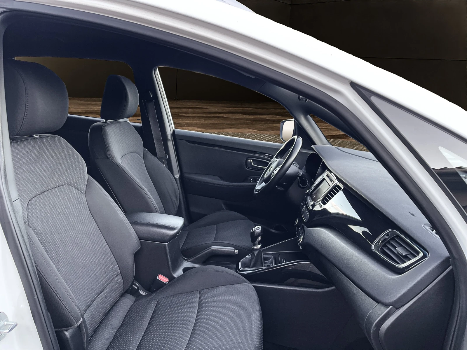 Kia Carens 1.7CRDI CLASS - изображение 10