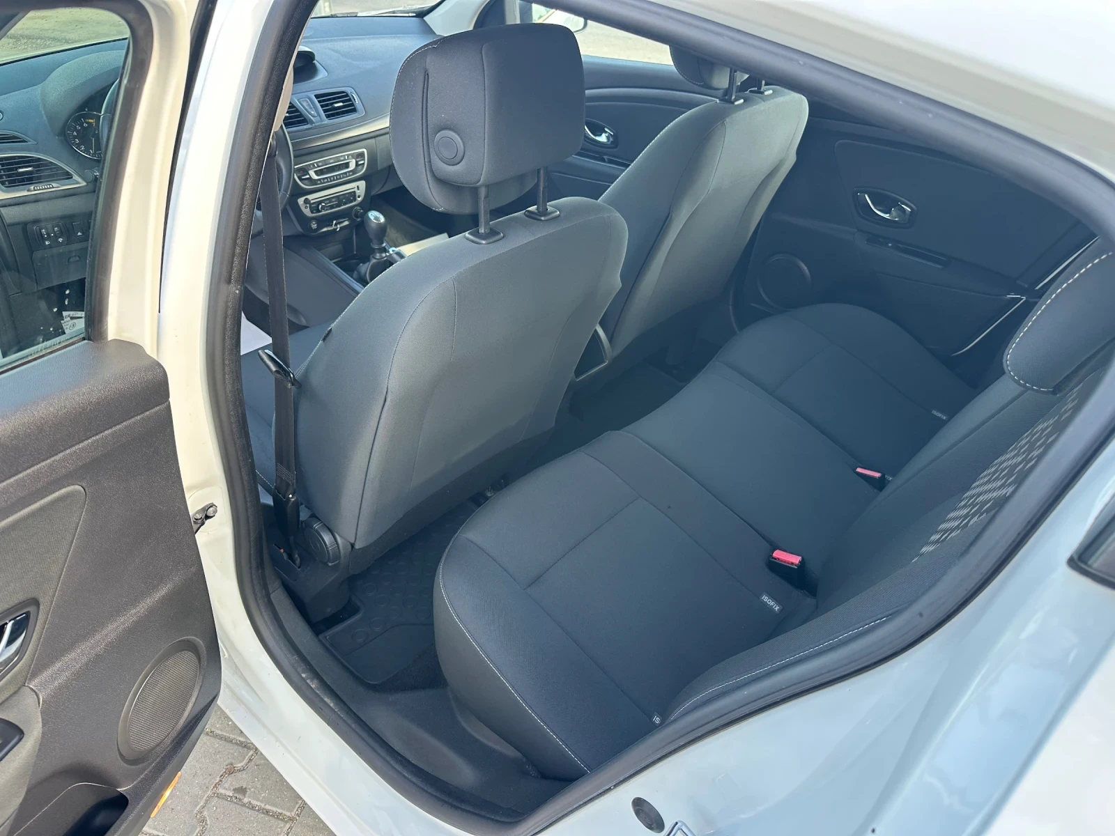 Renault Megane 1.3i Led Парктроник 6 скорости , снимка 10 - Автомобили и джипове - 53563480