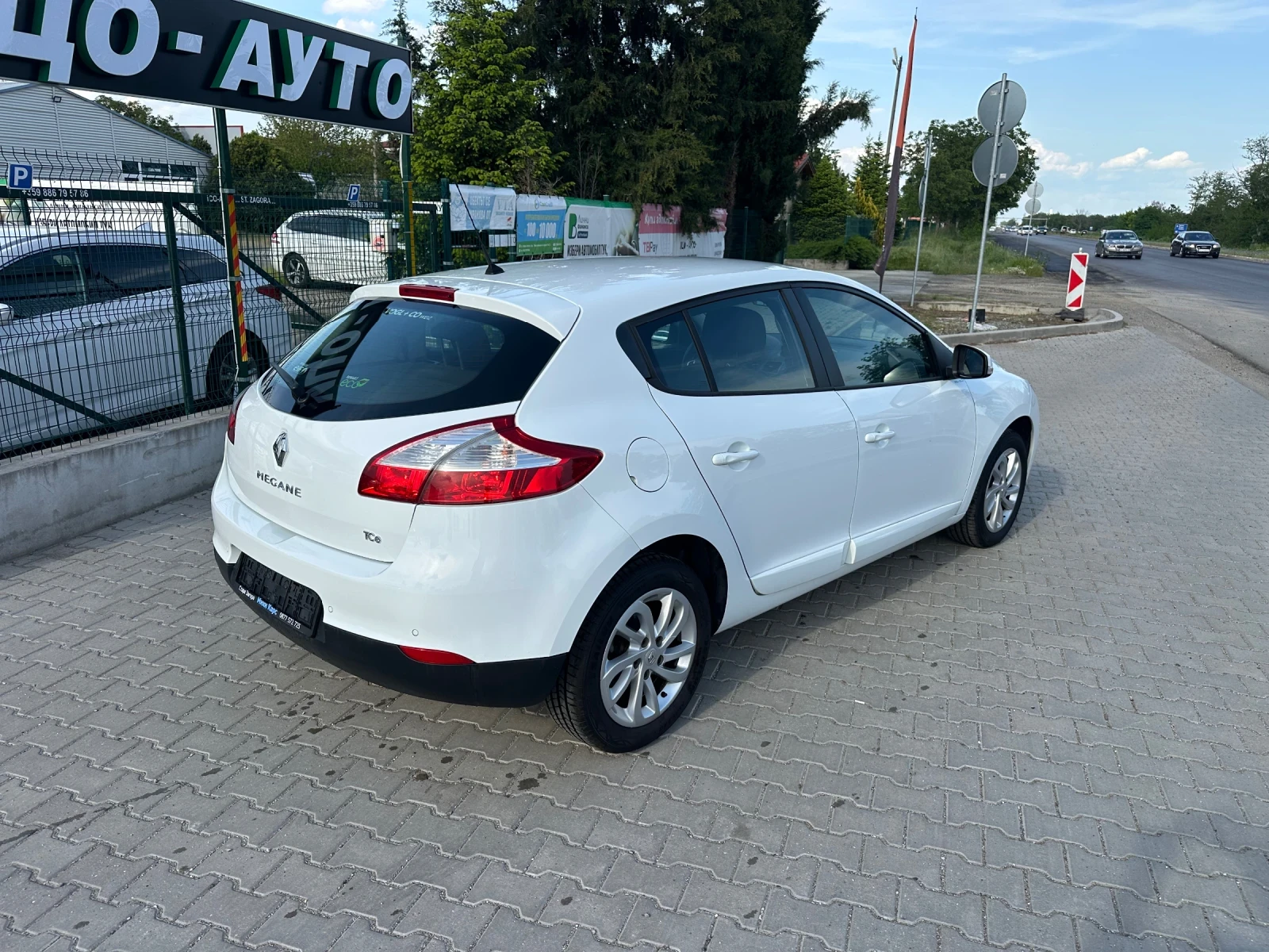 Renault Megane 1.3i Led Парктроник 6 скорости , снимка 5 - Автомобили и джипове - 53563480